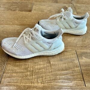 Adidas Men’s Ultraboost 1.0 Lifestyle Sneakers White Size 5.5 Used